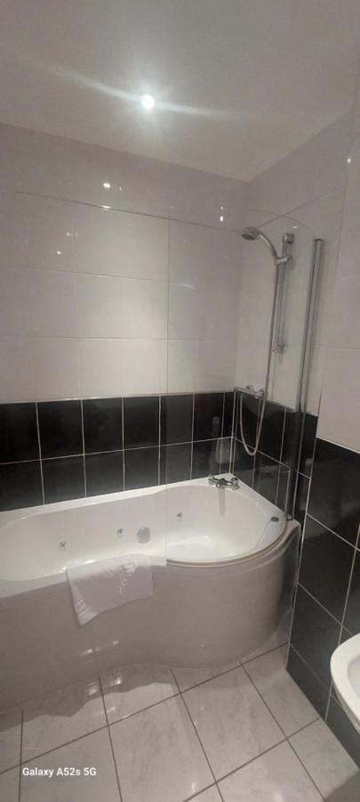 Londonderrys Bar And Accommodation سيهام المظهر الخارجي الصورة